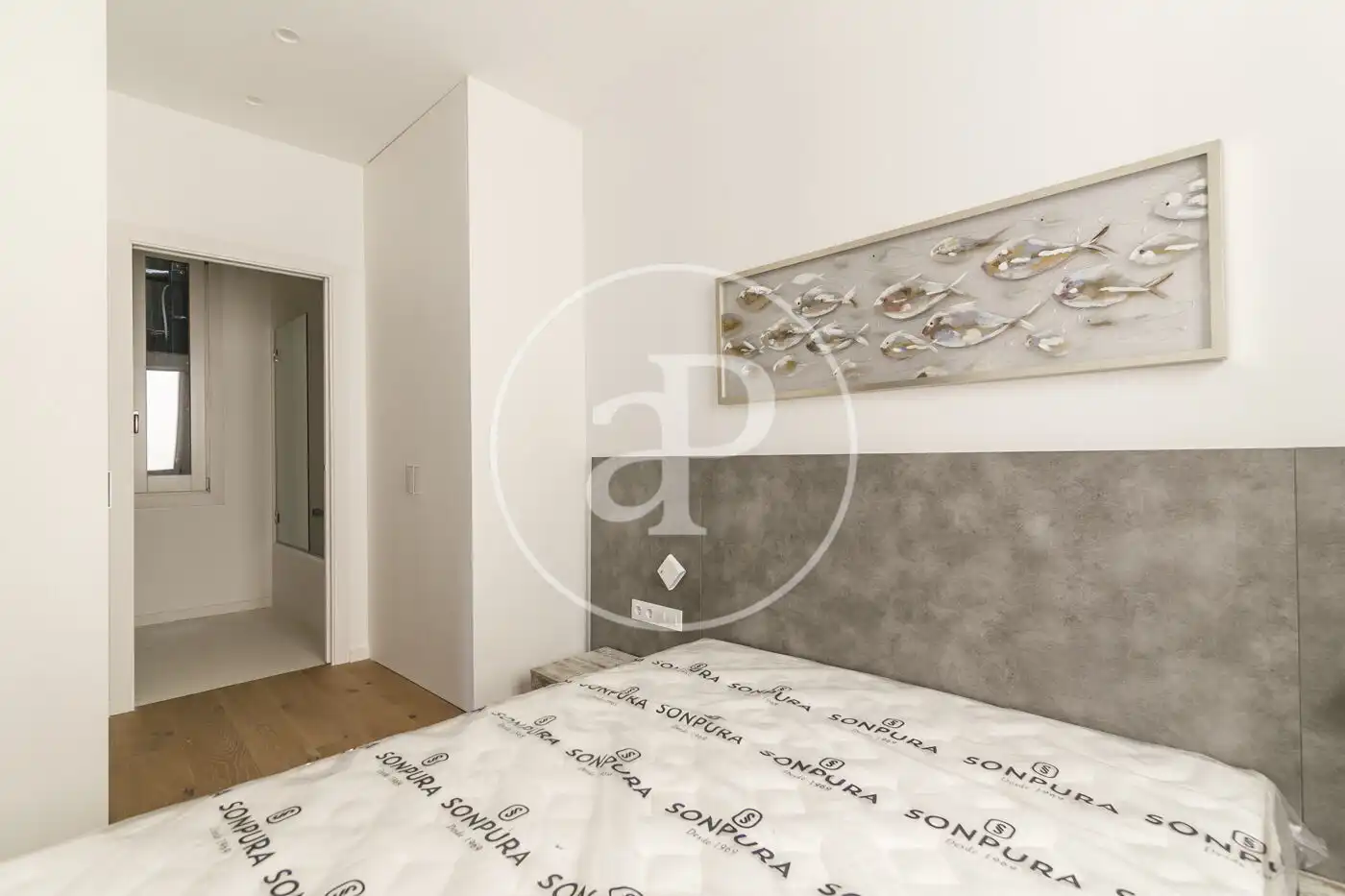 Flat for rent in Carrer de Gravina, El Raval