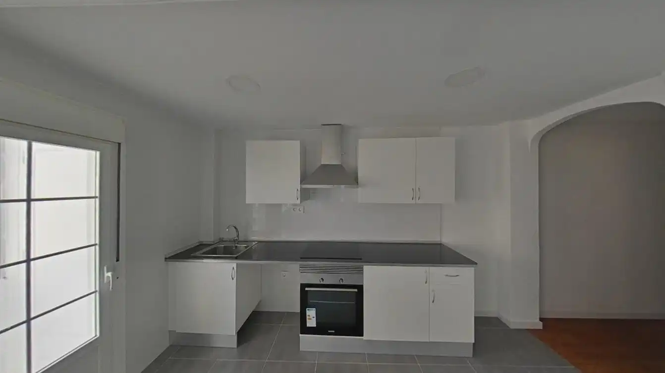 Kitchen of Flat for sale in Zaragoza  with Heating, Parquet flooring and Oven