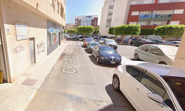 Local comercial en Alquiler en Pabellón - Estación - El Corte Inglés