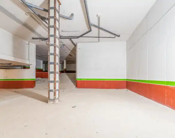 Garage zum Verkauf in Cantoria