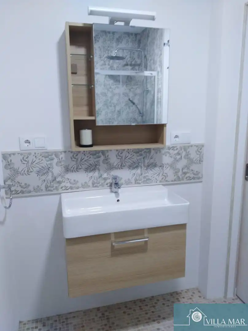Bathroom of Flat for sale in Rota