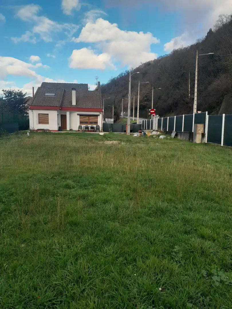 Casa o xalet en venda en Mieres (Asturias) amb Calefacció, Jardí privat i Parquet