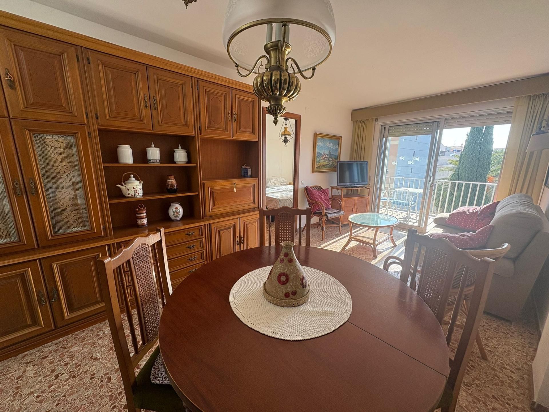 Menjador de Pis de lloguer en Calafell amb Terrassa i Balcó