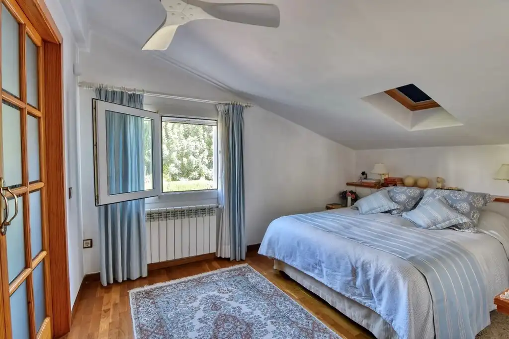 Bedroom of Detached homes for sale in Calvià  with Air Conditioner, Heating and Private garden