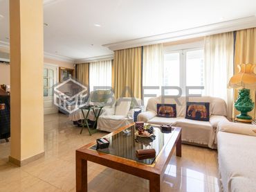 House with balcony for sale in Chamartín