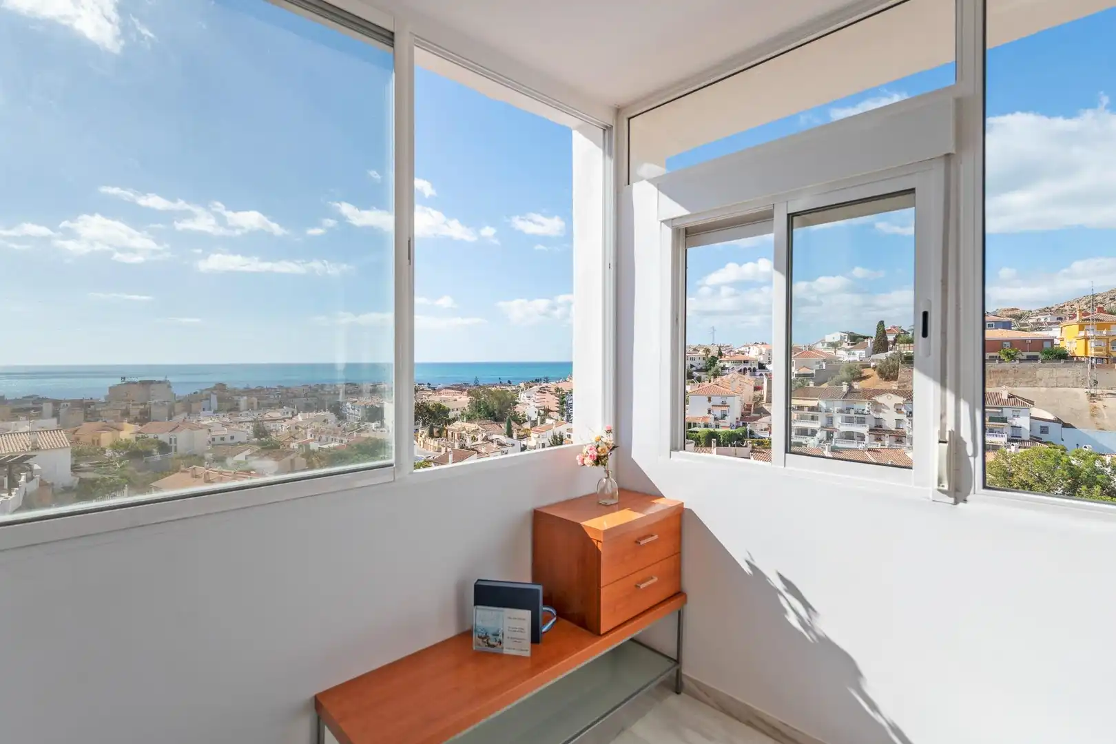 Habitación de Casa adosada en venta en Rincón de la Victoria con Terraza y Piscina comunitaria