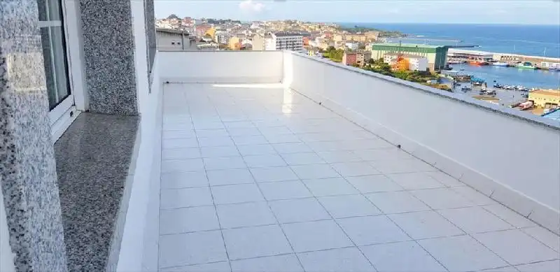 Terrassa de Edifici en venda en Burela