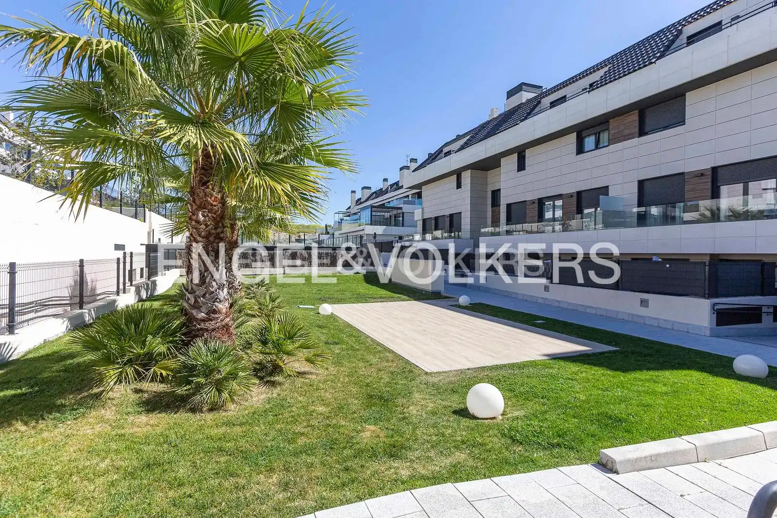 Terrace of Duplexes for sale in Boadilla del Monte  with Heating, Private garden and Terrace