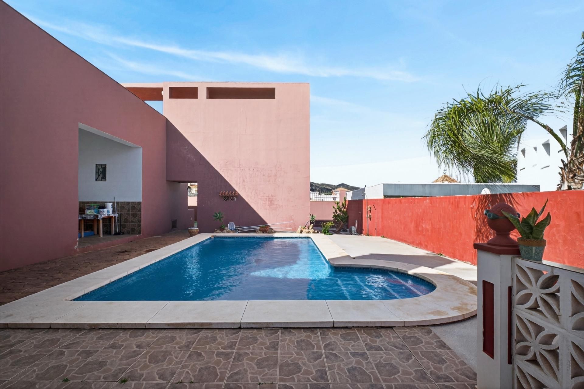 Piscina de Casa o xalet en venda en Alhaurín de la Torre