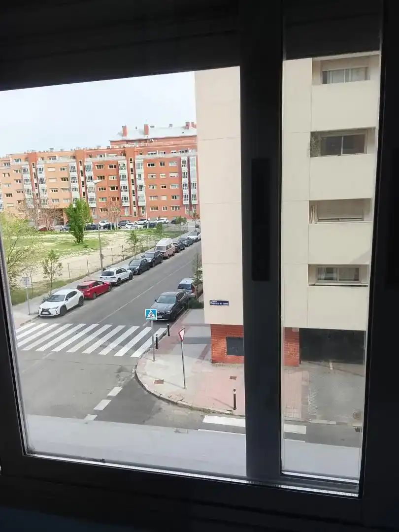 Parking of Flat for share in Madrid  with Balcony