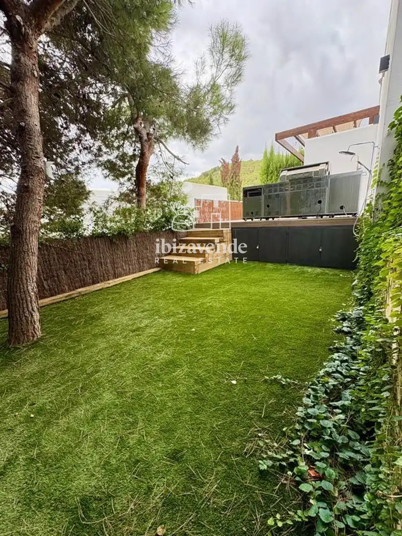 Casa adosada en venta en Mont Blanc, Santa Eulària