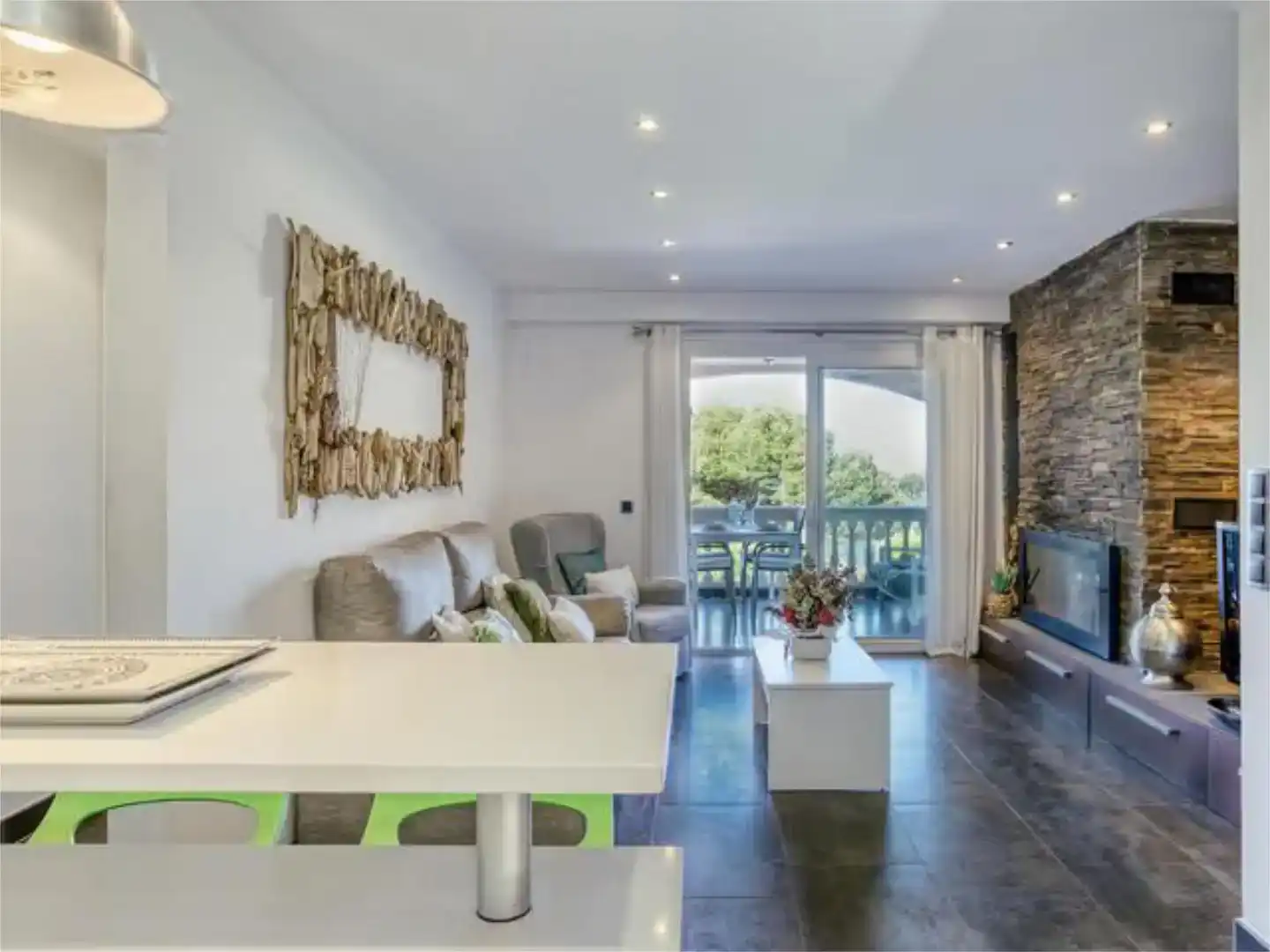 Menjador de Apartament en venda en Begur amb Piscina