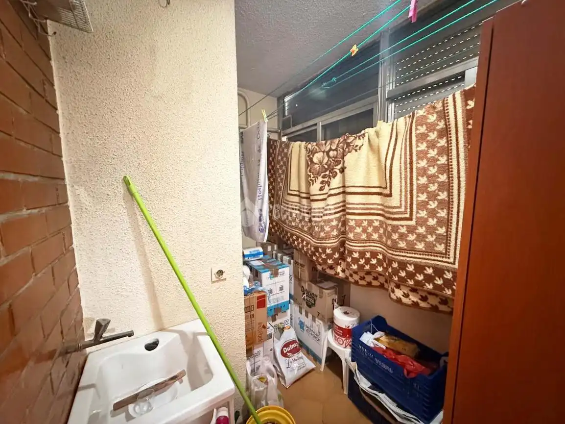 Bedroom of Flat for sale in Madrid  with Air Conditioner, Terrace and Balcony