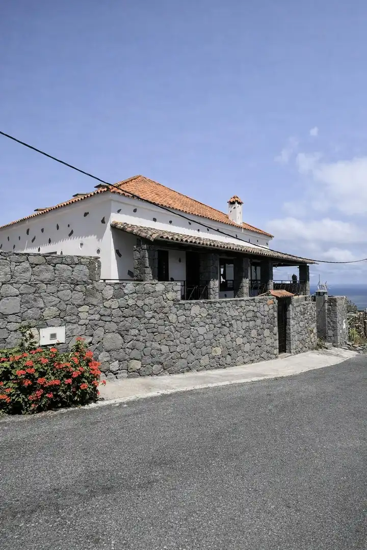 Vista exterior de Casa o chalet en venta en Moya (Las Palmas) con Jardín privado, Terraza y Amueblado