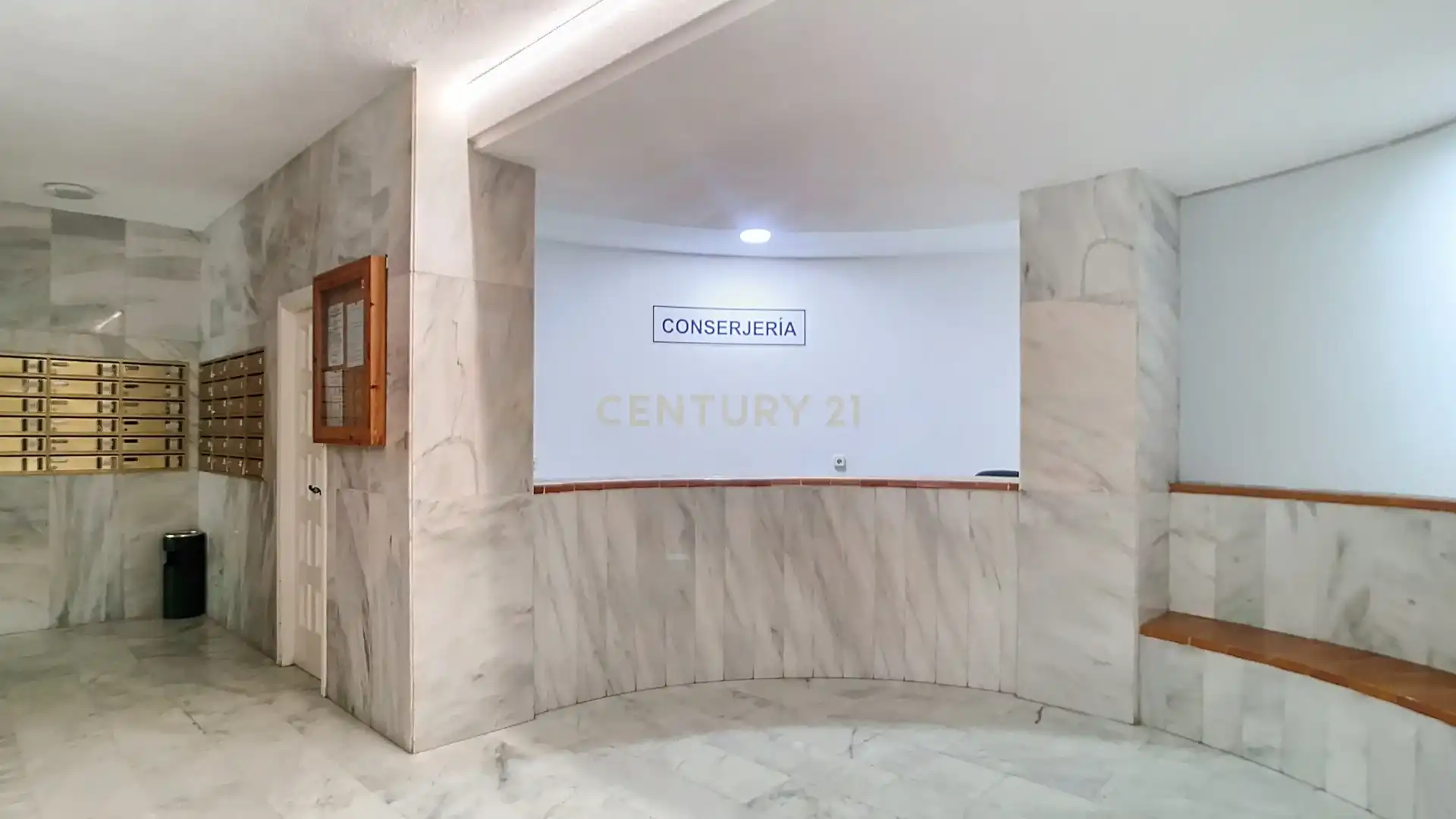 Apartamento en venta en Fuengirola con Jardín privado, Trastero y Piscina