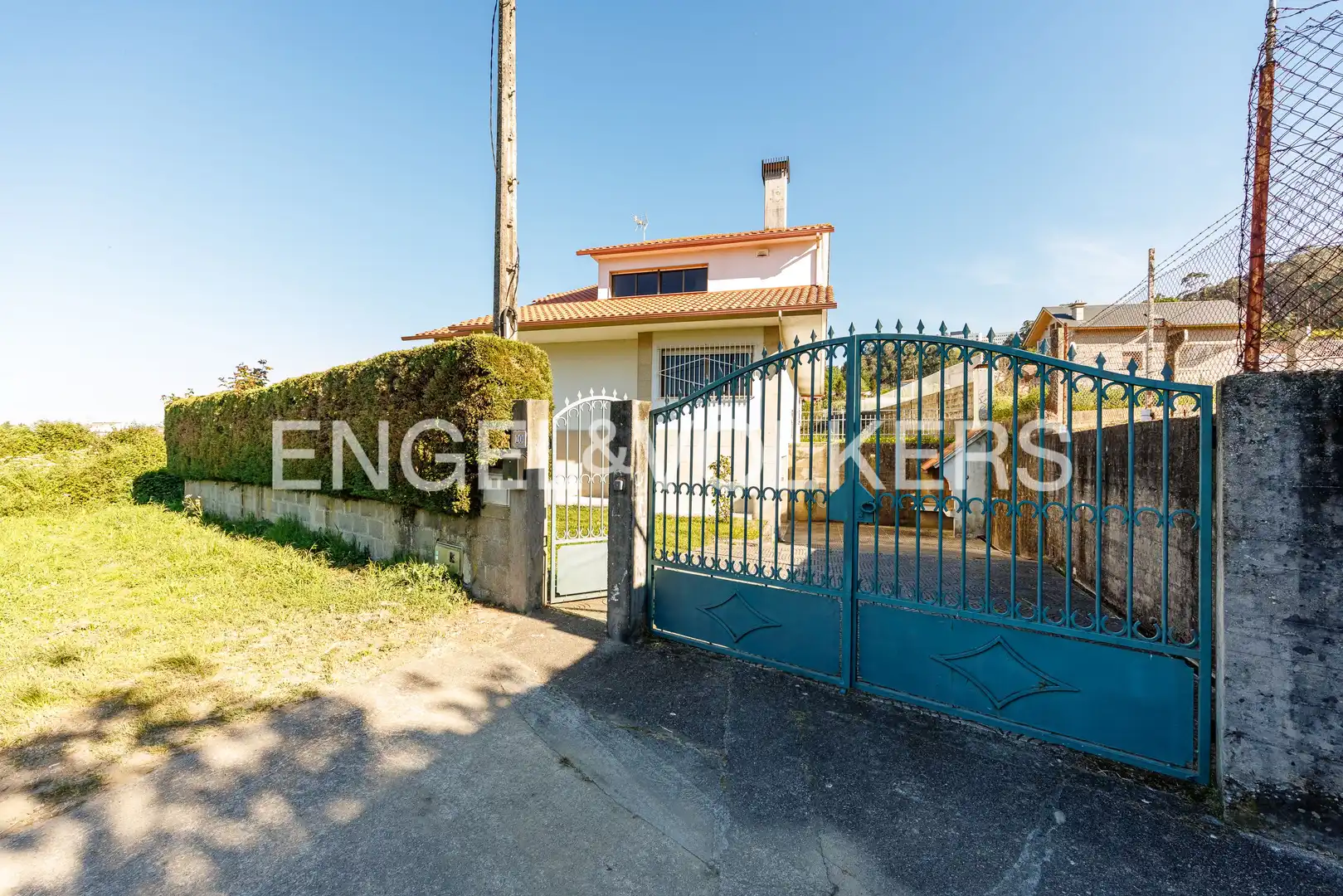 Vista exterior de Casa o chalet en venta en Vigo  con Calefacción, Jardín privado y Parquet