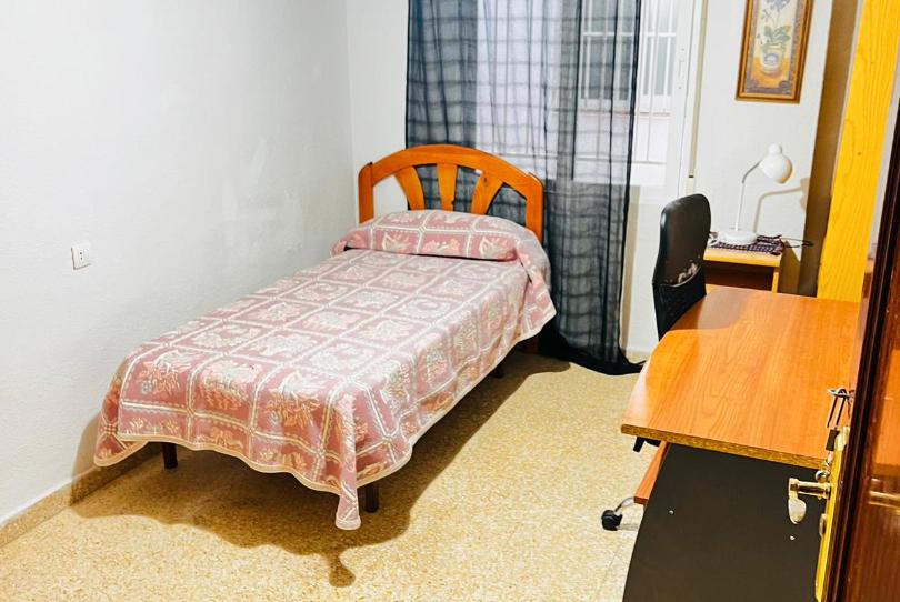 Photo 1 of Flat to rent in Calle Almona de San Juan de Dios, Centro - Sagrario, Granada