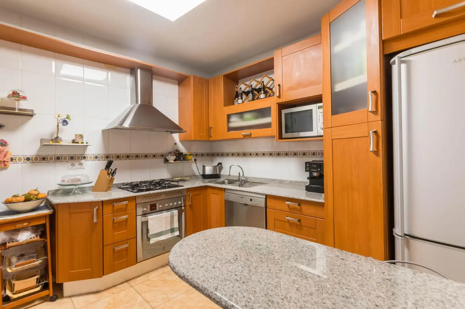 Küche von Einfamilien-Reihenhaus zum Verkauf in Murcia mit Klimaanlage, Privatgarten und Terrasse