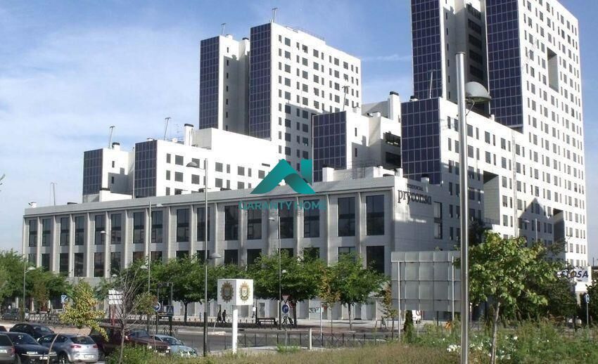 Exterior view of Flat to rent in Coslada  with Air Conditioner, Heating and Storage room