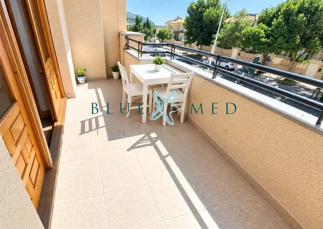 Apartamento con piscina en venta en Avenida Avenida Central, imagen 2