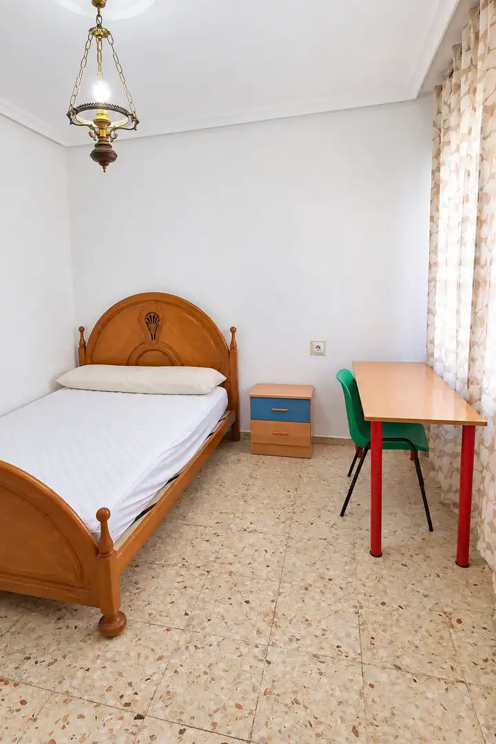 Appartamento con terrazza in affitto a Casco Antiguo, imagen 3
