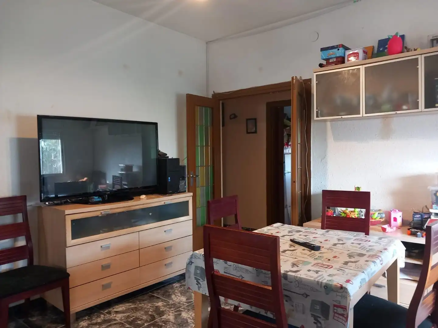 Sala d'estar de Casa o xalet en venda en Torrelles de Foix amb Traster