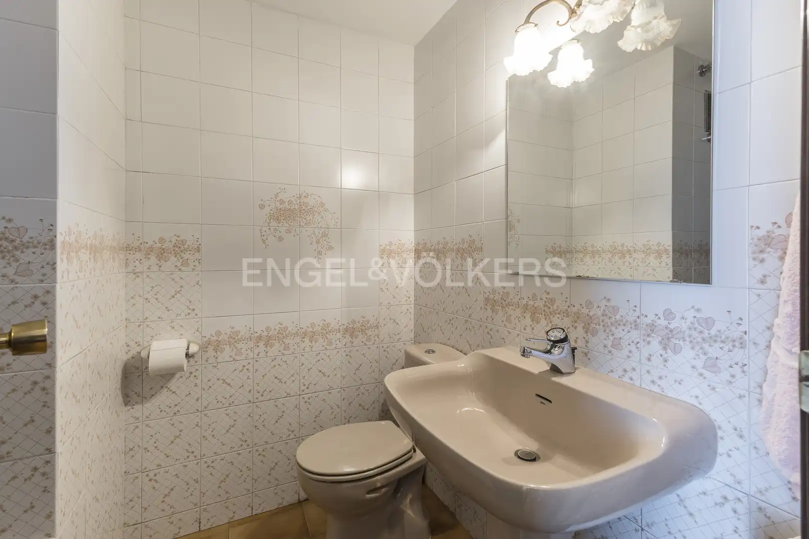 Bathroom of Flat for sale in Barcelona  with Air Conditioner, Heating and Private garden