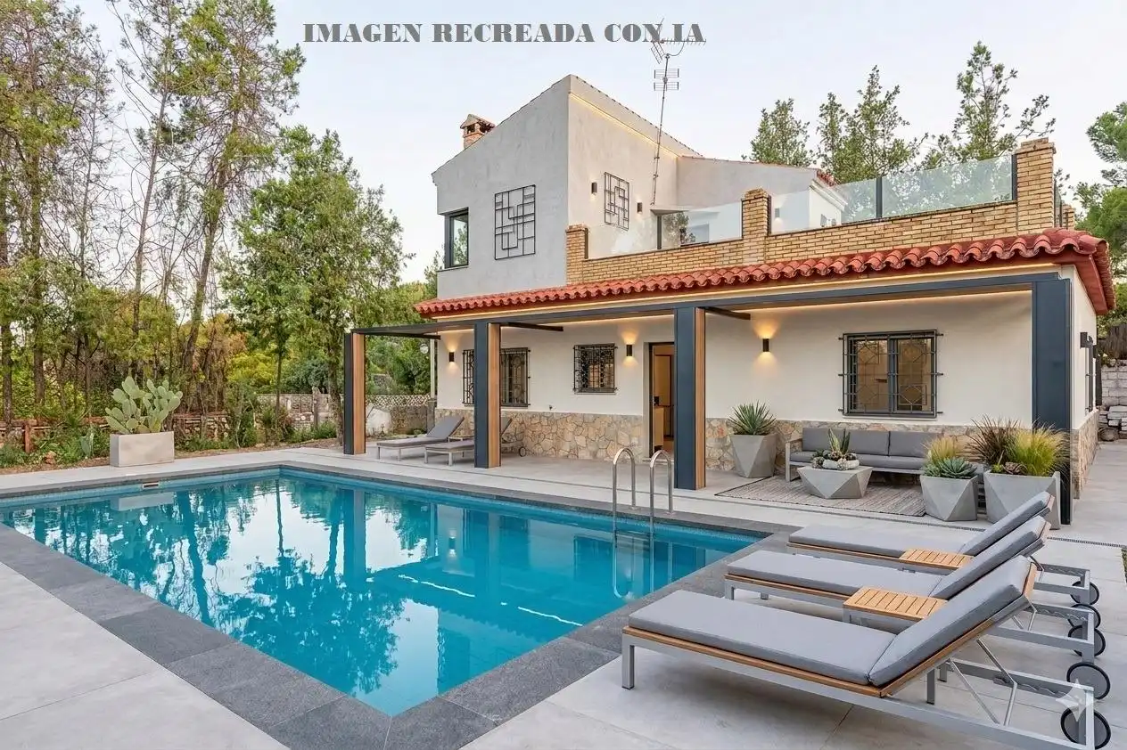 Piscina de Casa o xalet en venda en Sanlúcar la Mayor amb Aire condicionat i Piscina