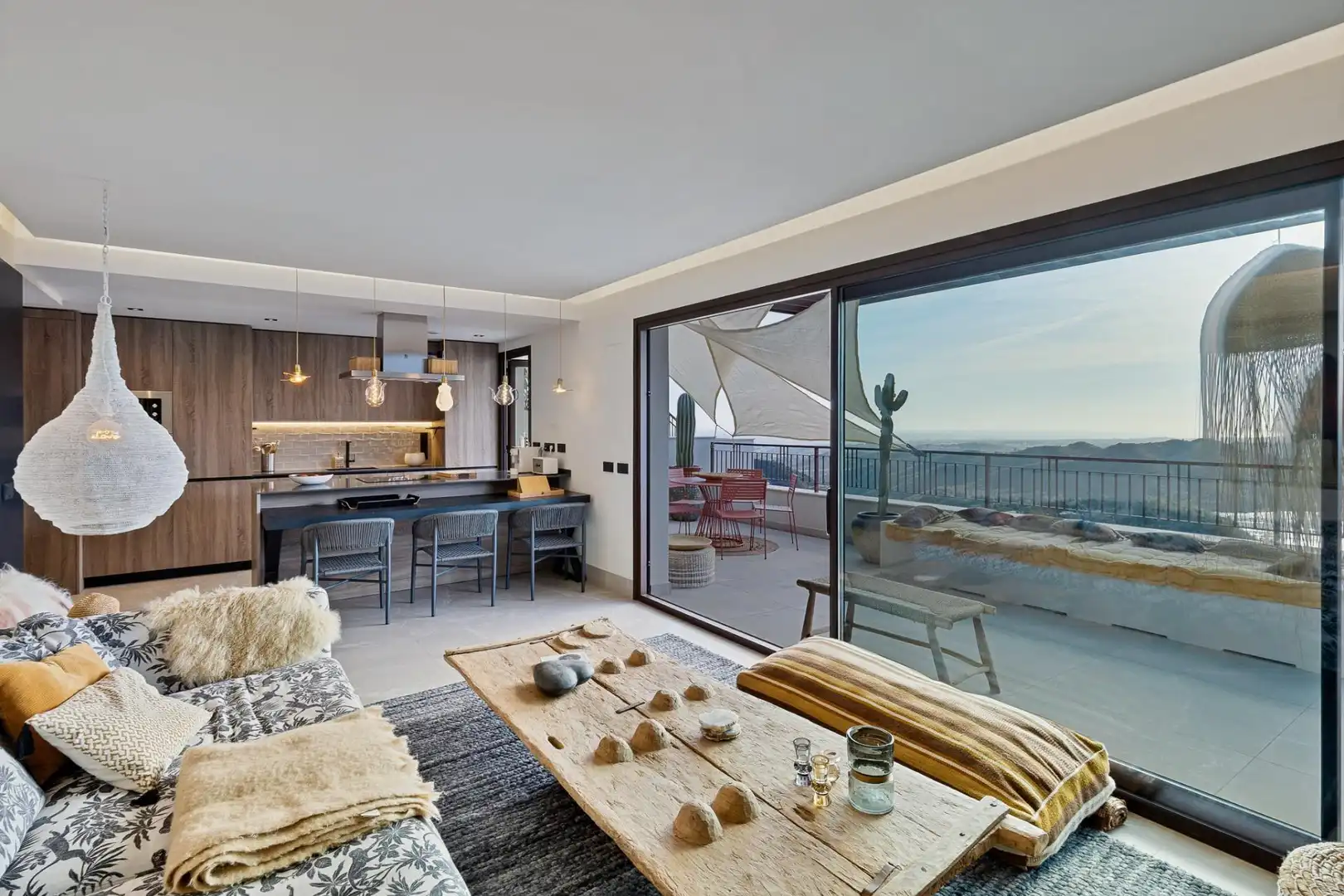 Living room of Attic for sale in Istán  with Air Conditioner, Private garden and Terrace