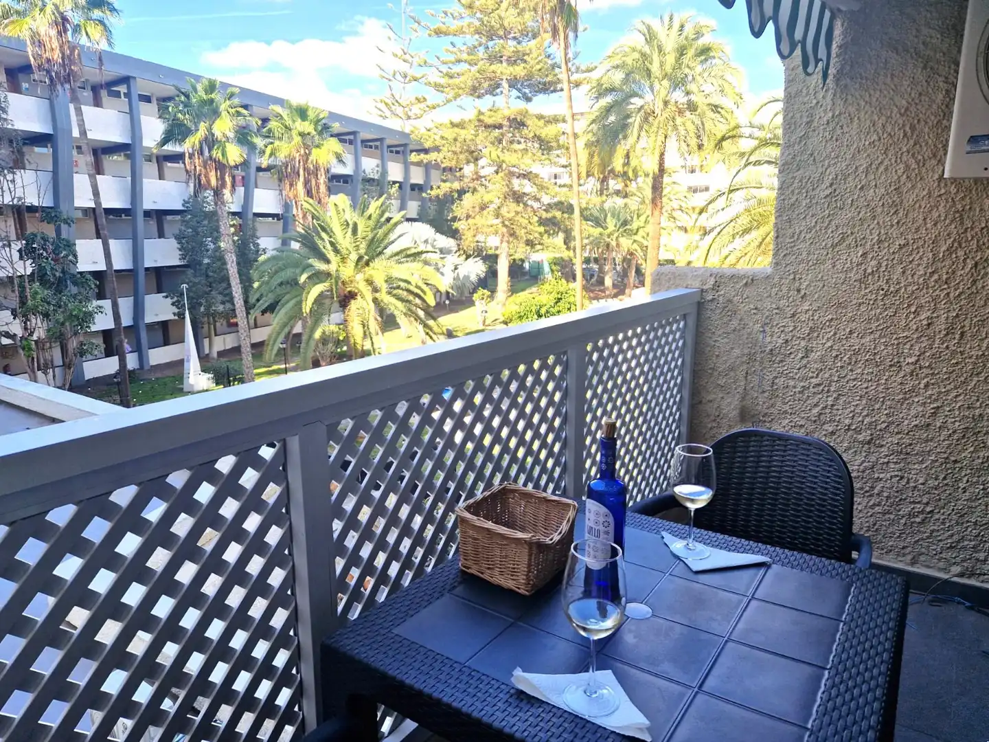 Außenansicht von Wohnungen zum Verkauf in San Bartolomé de Tirajana mit Terrasse, Internet und Gemeinschaftspool