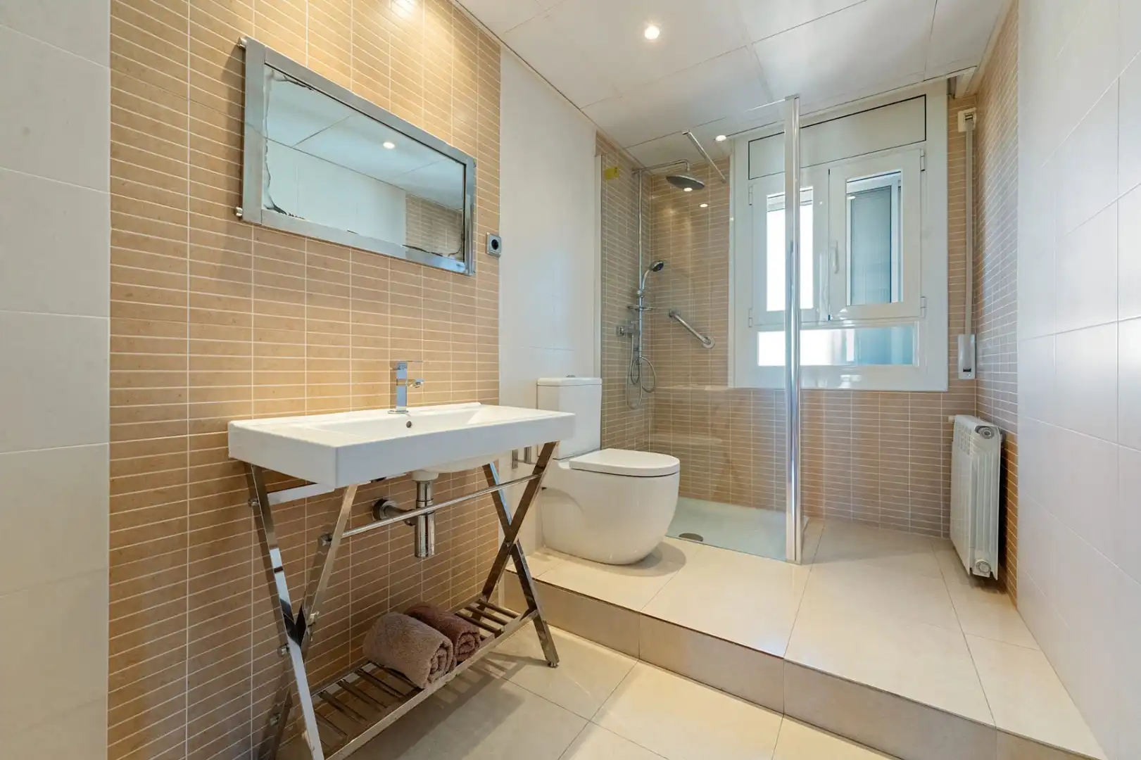 Badezimmer von Dachboden zum Verkauf in Reus mit Klimaanlage, Heizung und Terrasse