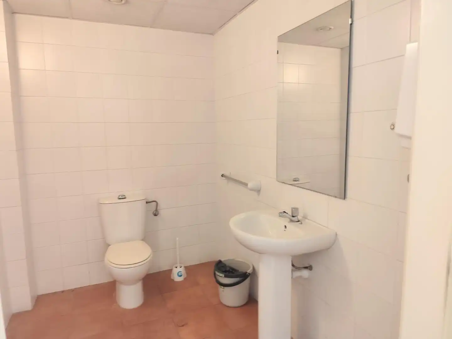Badezimmer von Geschaftsraum zur Miete in Inca