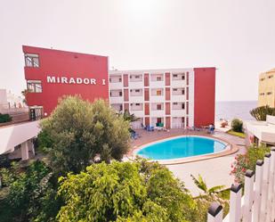 Dormitori de Apartament en venda en San Bartolomé de Tirajana amb Piscina