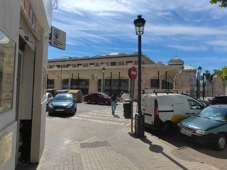 Parking de Oficina en traspaso en Valencia con Aire acondicionado, Amueblado y Internet