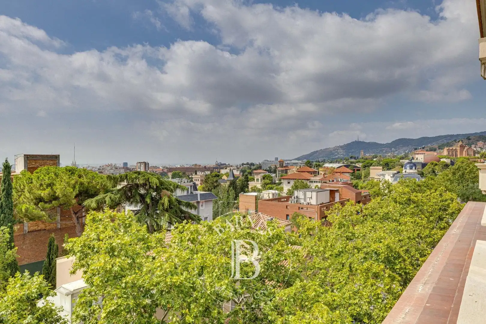 Außenansicht von Wohnung zur Miete in Barcelona mit Klimaanlage, Heizung und Terrasse