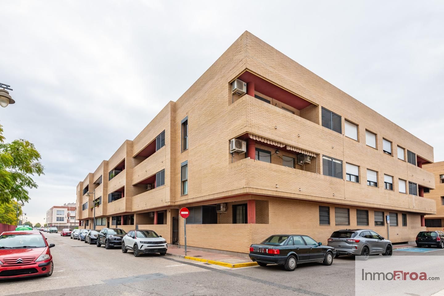 Vista exterior de Dúplex en venda en Alginet amb Terrassa, Traster i Balcó