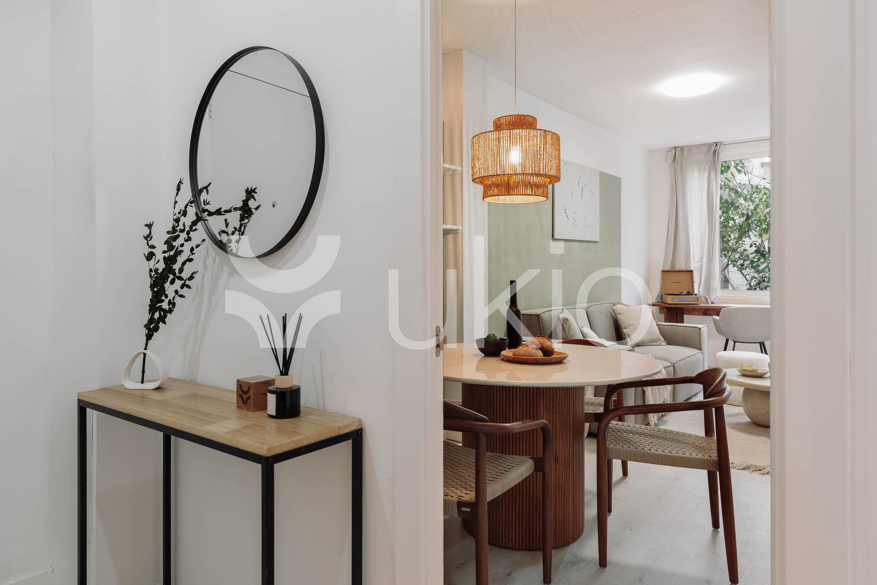 Sala d'estar de Apartament de lloguer en  Barcelona Capital amb Aire condicionat, Calefacció i Moblat
