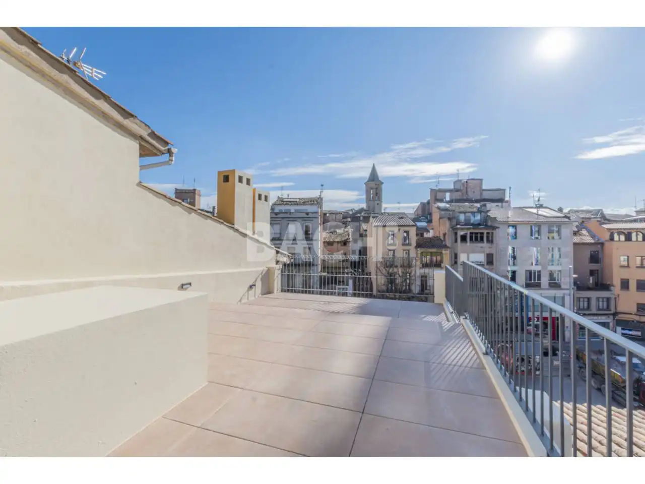Terrassa de Dúplex en venda en Vic amb Calefacció, Parquet i Terrassa