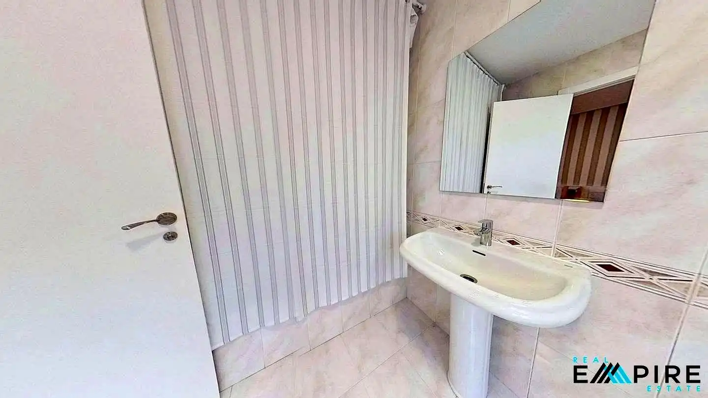 Bathroom of Flat for share in Pozuelo de Alarcón  with Heating, Furnished and Internet