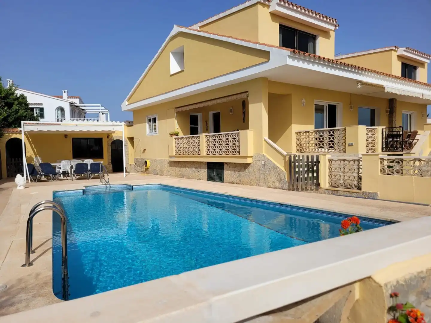 Piscina de Casa o xalet en venda en Es Castell amb Calefacció, Terrassa i Piscina
