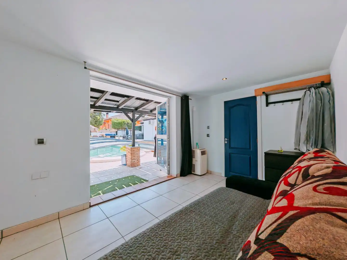 Swimming pool of Houses for sale in Chiclana de la Frontera  with Air Conditioner, Swimming Pool and Furnished