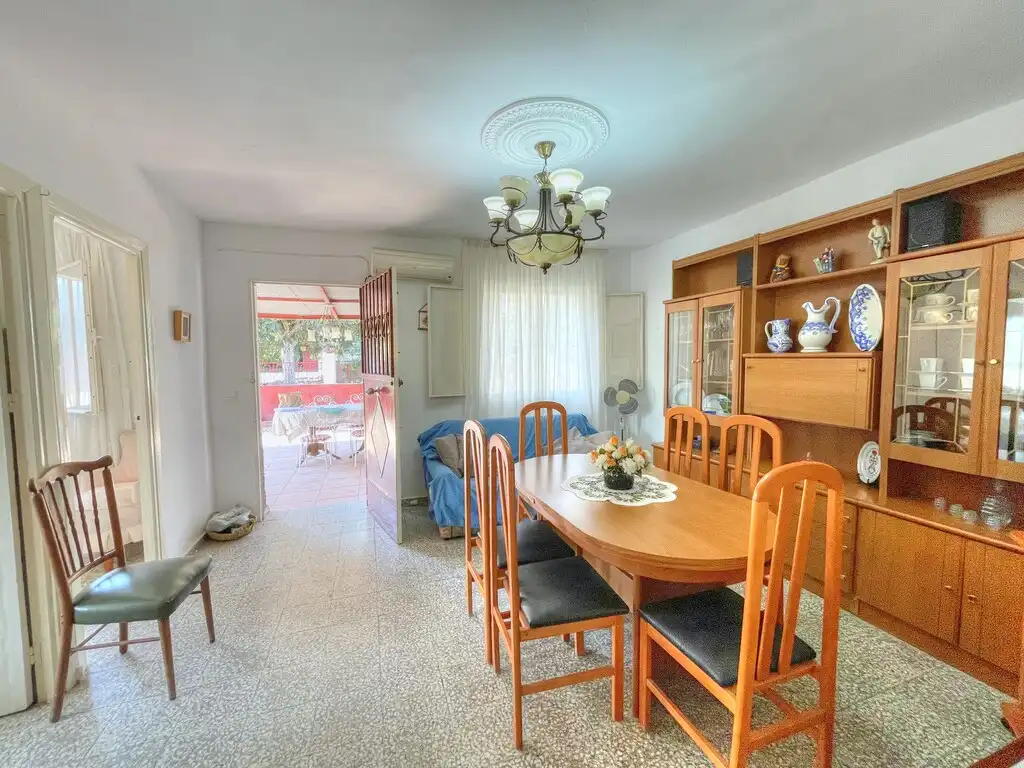 Menjador de Finca rústica en venda en Benamocarra amb Jardí privat, Moblat i Forn
