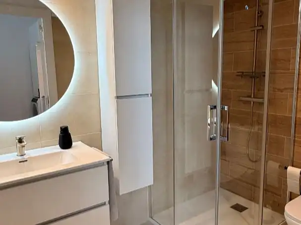 Badezimmer von Loft zur Miete in Paterna mit Klimaanlage, Parkett und Möbliert