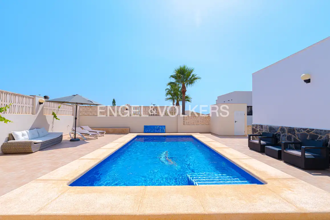 Piscina de Casa o chalet en venta en La Nucia con Aire acondicionado, Jardín privado y Piscina