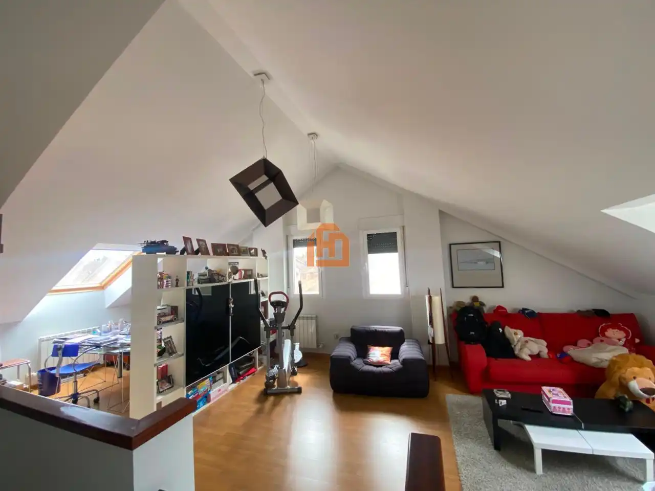 Sala de estar de Casa adosada en venta en San Andrés del Rabanedo con Calefacción, Jardín privado y Trastero