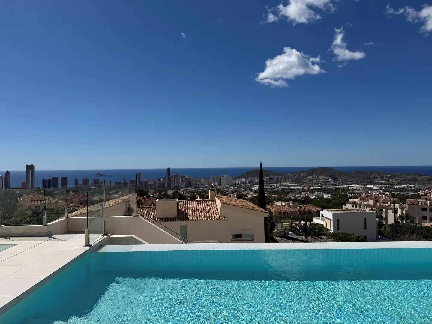 Piscina de Casa o chalet de alquiler en Finestrat con Aire acondicionado, Calefacción y Terraza
