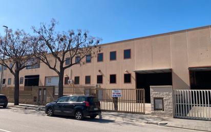 Außenansicht von Fabrikhallen miete in Sant Feliu de Llobregat mit Heizung
