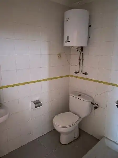 Bathroom of Commercial properties for rent in Arbo