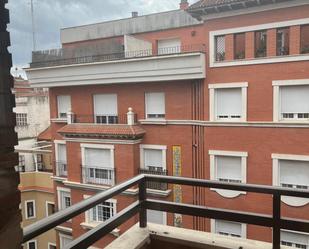 Exterior view of Flat to rent in Talavera de la Reina  with Air Conditioner, Terrace and Balcony