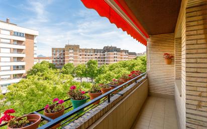 Exterior view of Flat for sale in  Pamplona / Iruña  with Terrace